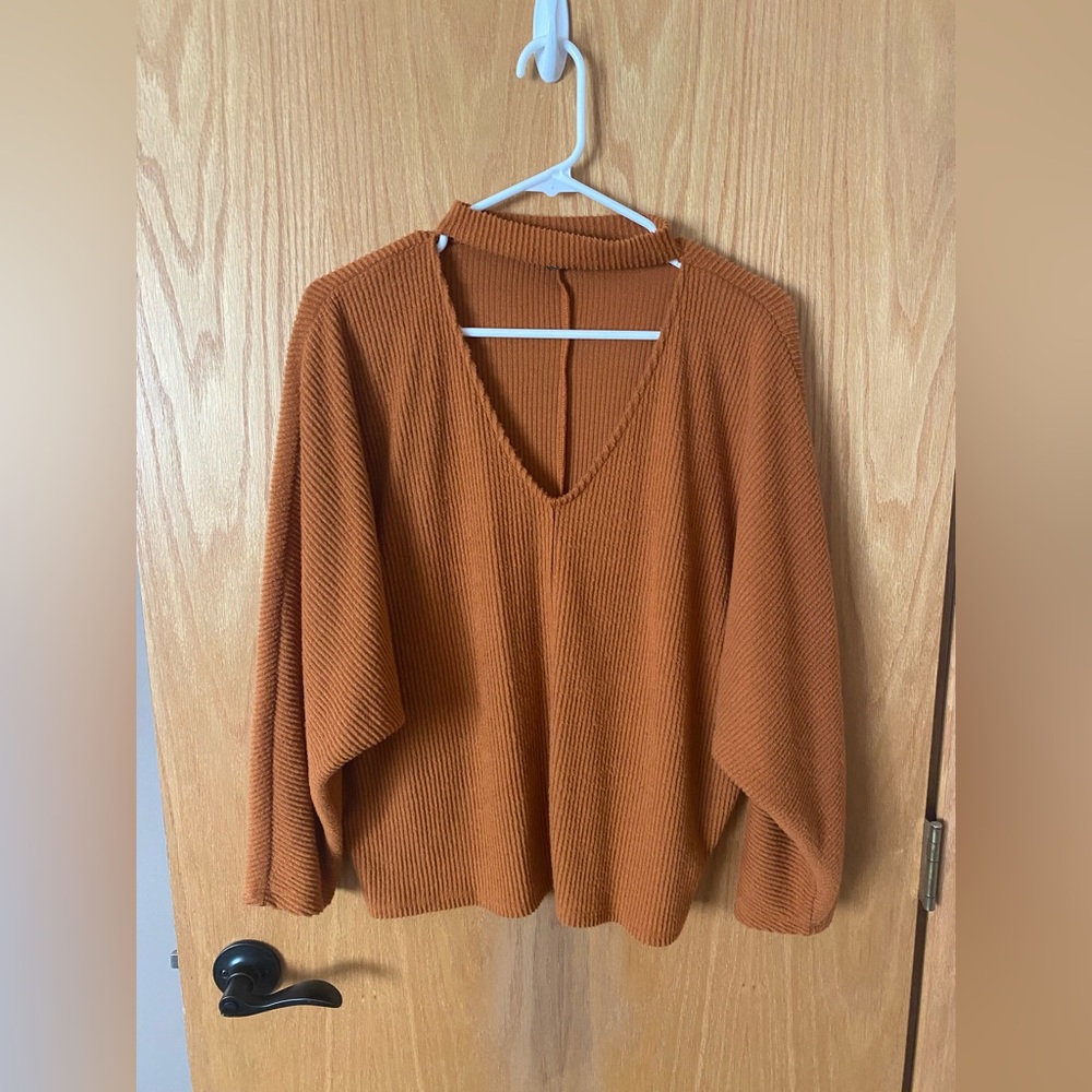 Super cute Forever 21 sweater! Size small.